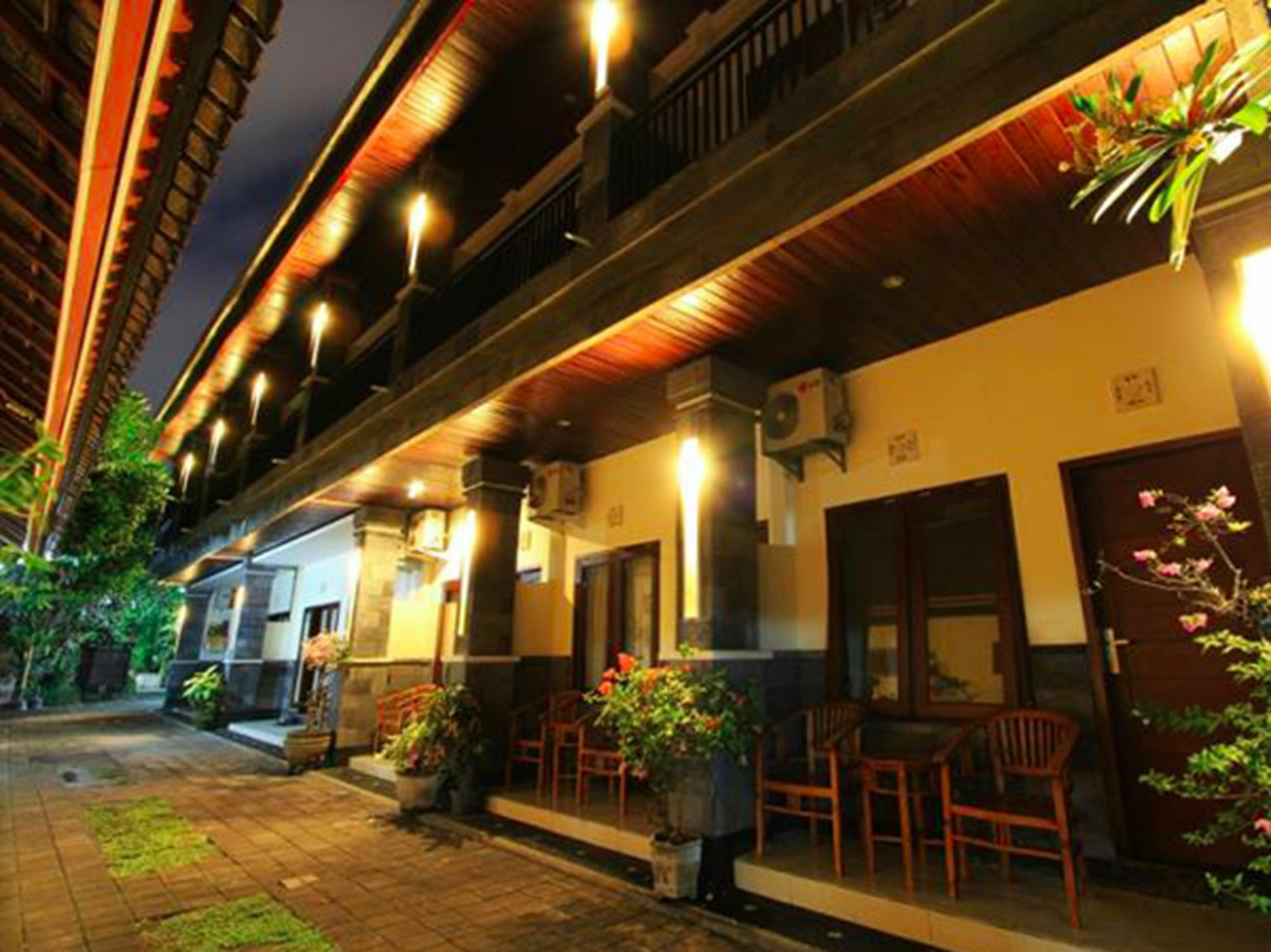 Surya Inn Kuta Lombok Dış mekan fotoğraf